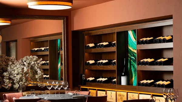 Ιταλική κουζίνα και αγάπη για το κρασί στο Πασαλιμάνι