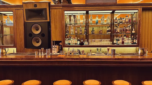 Ένα Τέλειον μπαρ μόλις άνοιξε στην Κυψέλη