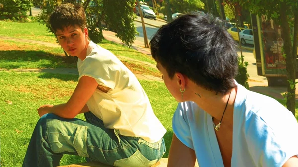 "all seeing eye": Αναγνωρίζοντας το παρελθόν και αναζητώντας το μέλλον