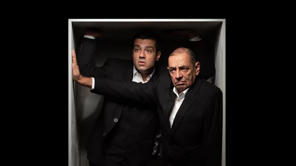 Last call για Αντώνη Καφετζόπουλο και Μιχάλη Τιτόπουλο στο "The dumb waiter"