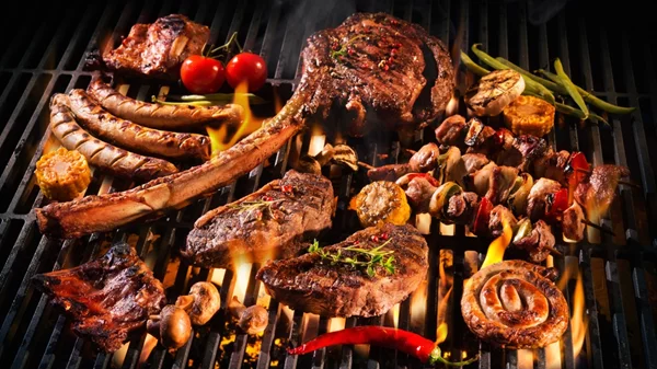 Τσικνοπέμπτη home edition: συμβουλές, συνταγές, tips για να ψήσετε σπίτι