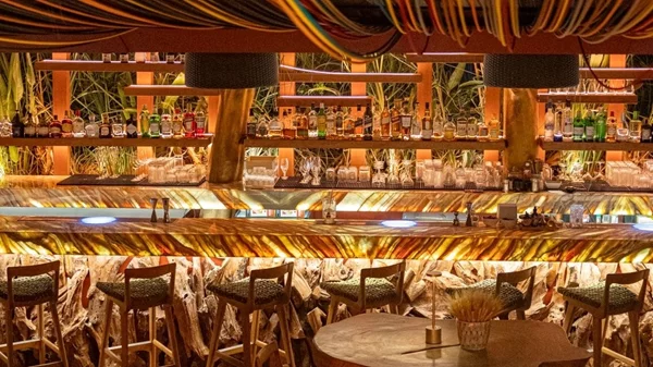 Ο πιο εξωτικός κήπος του Κολωνακίου επιστρέφει με μια φρέσκια πρόταση