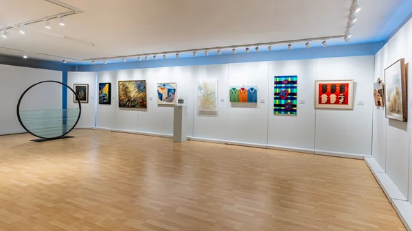 Νέες εκθέσεις στη Δημοτική Πινακοθήκη Νίκαιας-Ρέντη με ελεύθερη είσοδο