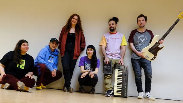 Tap Dance performance με κλακέτες και μουσική