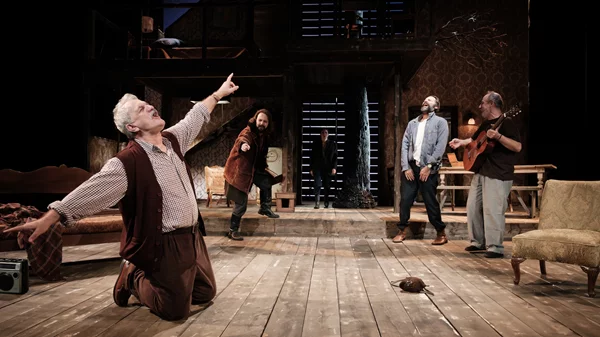 Ο "Θείος Βάνιας" με τον Δημήτρη Καταλειφό: Μια βαθιά ανθρώπινη ματιά στην υπαρξιακή αγωνία