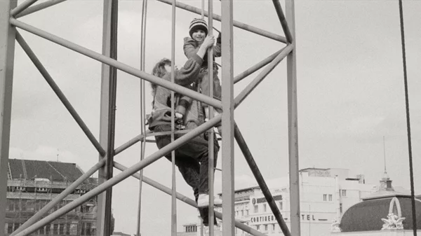 Μικρού μήκους γυρισμένες στον δημόσιο χώρο προβάλλονται στο "Ατενέ"