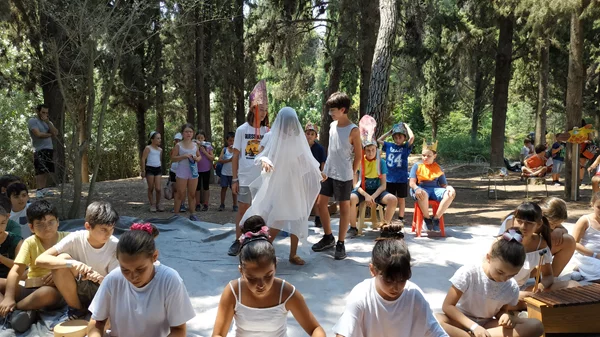 Εφηβικό summer camp από τις Μορφές Έκφρασης: Καλοκαίρι γεμάτο τέχνη για όλους