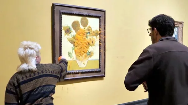 Ακτιβιστές βανδαλίζουν ένα ακόμα έργο του Βαν Γκογκ