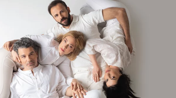 "Το ψέμα" κάτω από τ’ αστέρια - Η απόλυτη καλοκαιρινή κωμωδία στο Θέατρο Λαμπέτη!