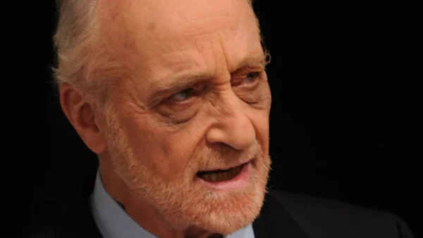 "Ο Πατέρας μου": Το συγκινητικό έργο του Ζελέρ έρχεται στο θέατρο Στοά