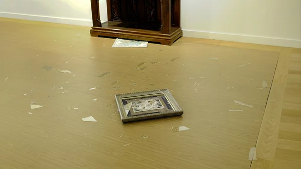 Πρέπει άραγε να καταδικάσουμε την τέχνη που σοκάρει;