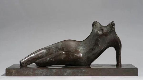 Ίσα που προλαβαίνεις να δεις το αφιέρωμα για τον Henry Moore στην Gagosian