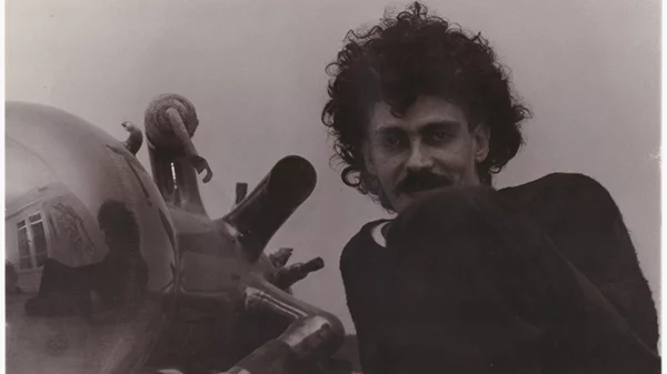 Μια νέα έκθεση για τον Χάρη Γαβρήλο αναδεικνύει πτυχές της ζωγραφικής του έρευνας