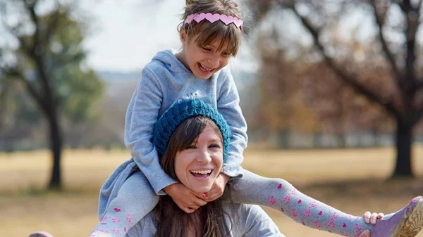 Τι αλλάζει στο επίδομα παιδιού και στέγασης; Το σχέδιο του Υπουργείου για την ενίσχυση των οικογενειών