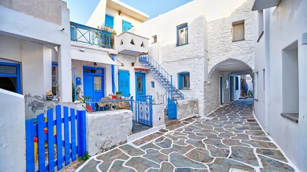 Low budget διακοπές στα ελληνικά νησιά