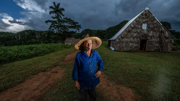 Ο φωτογράφος Κωνσταντίνος Σοφικίτης στη  15η Μπιενάλε της Αβάνας
