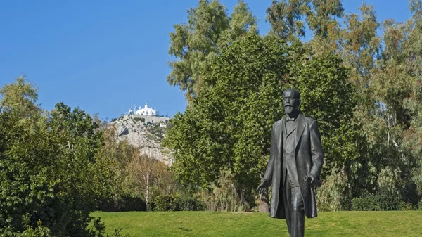 Τα ωραιότερα αθηναϊκά πάρκα για τις εξορμήσεις του Μαΐου