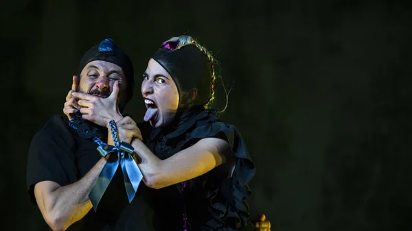 Η ομάδα χορού Griffon αναζητά την αλήθεια στην παράσταση "Veritas"