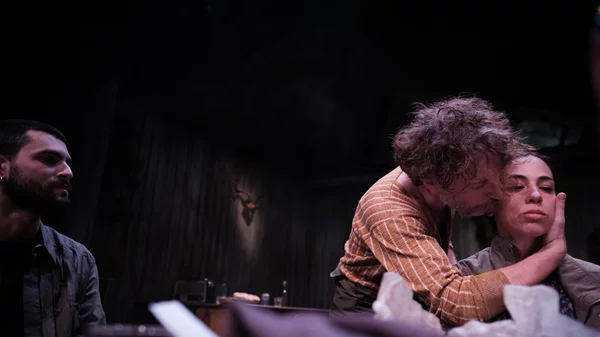 "Στην παλιά εθνική": Τελευταίες παραστάσεις στο Θέατρο του Νέου Κόσμου