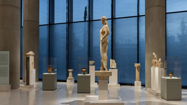 Το Μουσείο Ακρόπολης φοράει τα γιορτινά του!