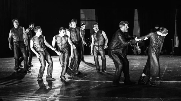 "Αντιγόνη": Καρβούνη, Γάλλος και Κομνηνού σε μια τραγωδία χωρίς ήρωες και κακούς