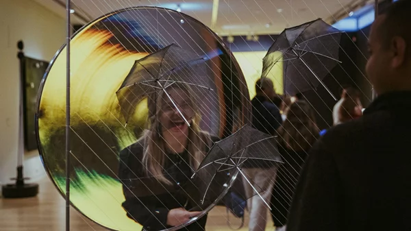 Από τον Μονέ στον Takis: 24 Χριστουγεννιάτικα καρέ της Συλλογής Γουλανδρή