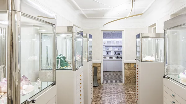 Φθινοπωρινό σουαρέ στην Eleni Marneri Gallery