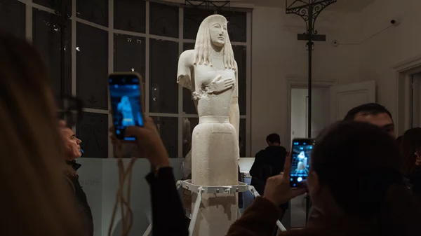 Τελευταίος μήνας για τις "Κυκλαδίτισσες" με διευρυμένο ωράριο στο Μουσείο Κυκλαδικής Τέχνης