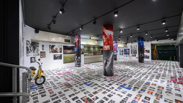 "Κανά Δυο Φωτογραφίες": Συνεχίζεται η εντυπωσιακή έκθεση φωτογραφίας στο Cinobo Όπερα