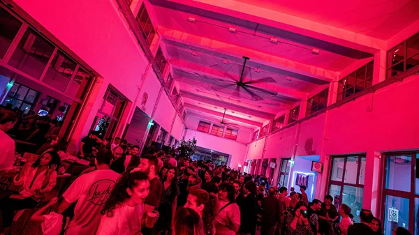 Τα δωρεάν της εβδομάδας: Διπλό ραντεβού στη Φωκίωνος Νέγρη