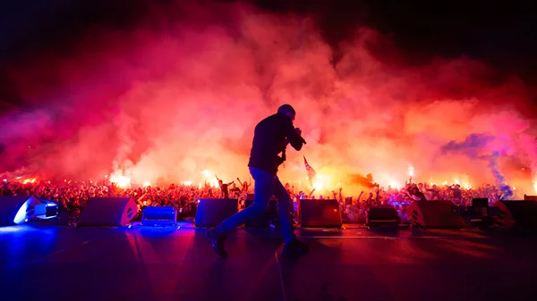 4 αφορμές για να μη μείνεις σπίτι αυτό το σαββατοκύριακο