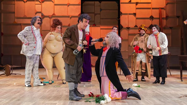 Updated: Ματαίωση παραστάσεων και νέες ημερομηνίες για τον "Αυτόχειρα" στο Εθνικό Θέατρο