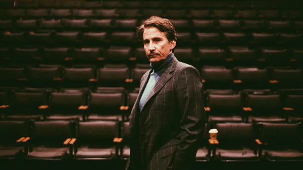 "Ο Υπάτιος στη στοιχειωμένη καμάρα": Λογοτεχνική βραδιά με τους συντελεστές της "Ηλέκτρας" στο θέατρο Πορεία