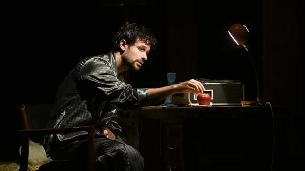 "Η μηχανή του Τούρινγκ" επιστρέφει με βραβευμένη ερμηνεία