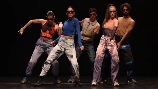 Η χορογράφος Αναστασία Βαλσαμάκη προτείνει μια εναλλακτική ανάγνωση των ανθρώπινων αντιδράσεων