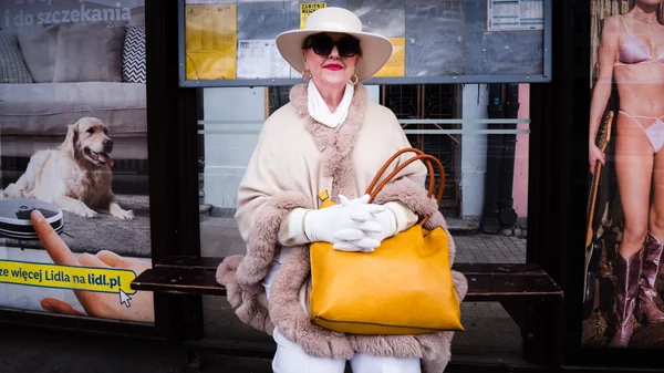 Το "On The Road" είναι μια συλλογική εξερεύνηση της τέχνης της φωτογραφίας