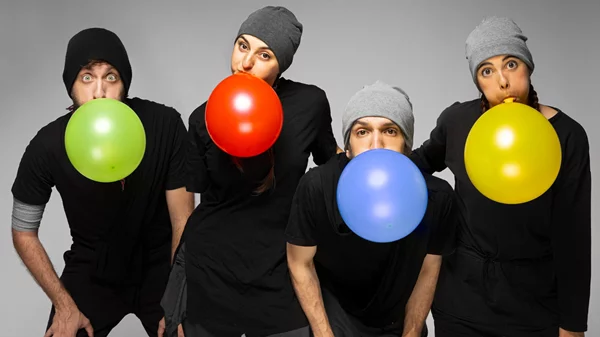 Ο Μικρός Βορράς κατεβαίνει Αθήνα με τρεις παραστάσεις