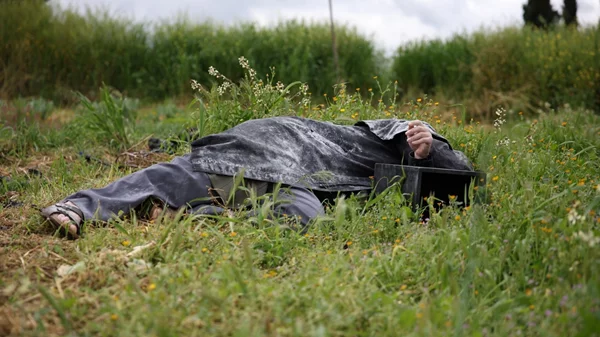 Όταν το Θέατρο μπαίνει στη Φυλακή και η Φυλακή βγαίνει στο Φεστιβάλ: Το "Dog Tags"του Στάθη Γράψα
