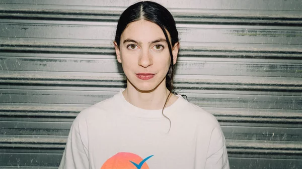 Η Βενετσιάνα Καλαμπαλίκη, συνθέτει την κίνηση του ήχου με το "Sonic Dances"