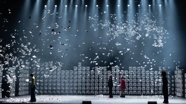 Οι παραγωγές της Στέγης ταξιδεύουν σε επτά ευρωπαϊκές πόλεις