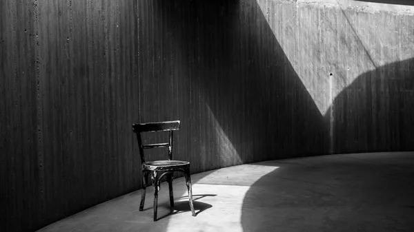 "Unveiled": Η φωτογραφία ως καμβάς αφήγησης και καλλιτεχνικής έκφρασης