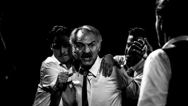 "Οι 12 Ένορκοι" – Η αγαπημένη παράσταση των τελευταίων ετών επιστρέφει με early bird προσφορά