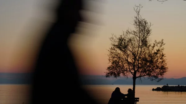 "Into the Silence": Ζιν και φωτογραφία σε μία βιωματική έκθεση