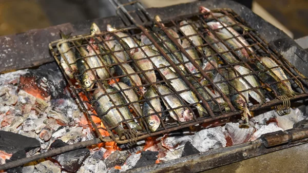 Έρχεται η γιορτή Σαρδέλας Καλλονής, με μαγειρέματα, ούζο και γλέντι