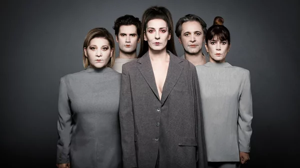 "Μήδεια": Αθηνά Μαξίμου, Αιμίλιος Χειλάκης και Αναστάσης Ροϊλός περιοδεύουν με το ασύγκριτο δράμα του Ευριπίδη