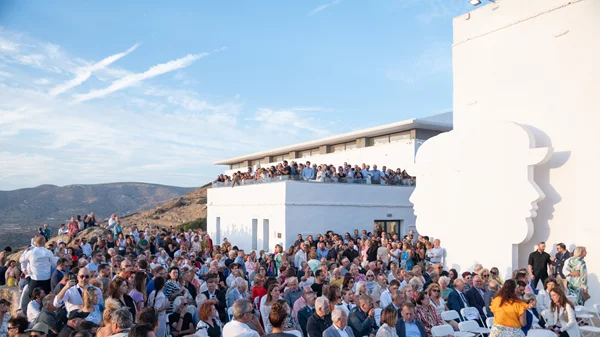 Μουσείο Γαΐτη-Σίμωσι: Καρέ-καρέ τα εγκαίνια του εντυπωσιακού μουσείου στην Ίο
