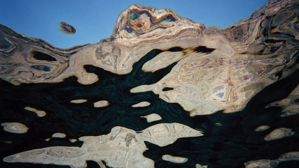 "The Water Or The Wave": Εύα Παπαμαργαρίτη και Πάολα Πίβι συνομιλούν εικαστικά στις Σπέτσες