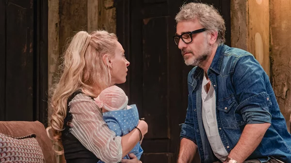 "2:22- A Ghost Story": Ακροβατώντας ανάμεσα στη λογική και το μεταφυσικό