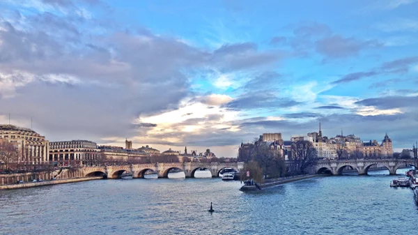 Παρίσι: Τα insider’s tips για φαγητό, βόλτες και άφθαστες φωτογραφίες