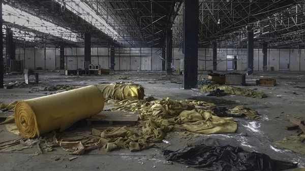 Ένα παλιό εργοστάσιο αυτοκινήτων αναβιώνει μέσω μιας πολυμεσικής έκθεσης στον "Ελληνικό Κόσμο"